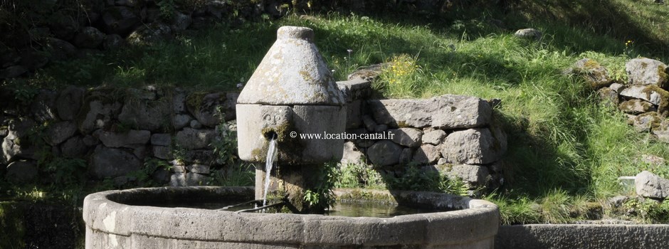 Fontaine de Bredon.jpg